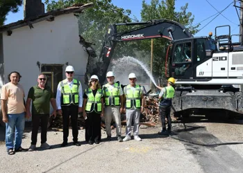 Karacabey Belediyesi’nden metruk yapılara geçit yok