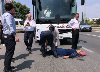 Bursa’da yolcu otobüsünün çarptığı kadın ağır yaralandı