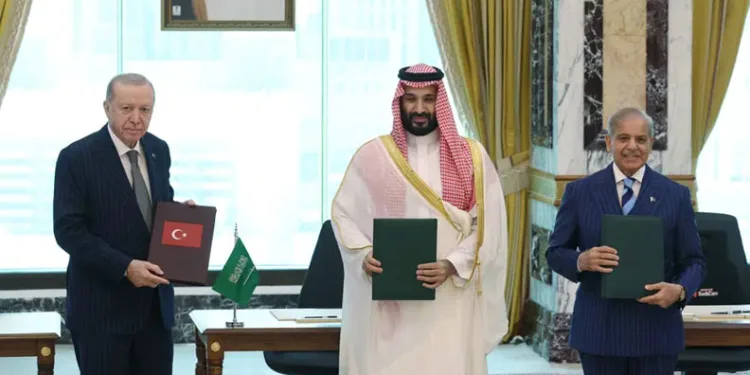 Türkiye, Suudi Arabistan ve Pakistan’dan ortak savunma anlaşması