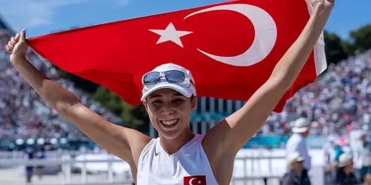 Bakan Bak’tan Avrupa Şampiyonu İlke Özyüksel Mihrioğlu için tebrik mesajı
