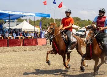Bursa’da rahvan atları şampiyonluk için koştu