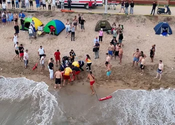 Kandıra’da 2 kişi denizde boğuldu, 1 kişi kayıp