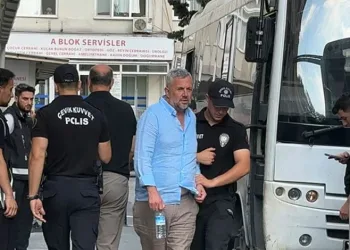 Kuşadası Belediyesi’ne yönelik soruşturmada 16 kişi adliyeye sevk edildi