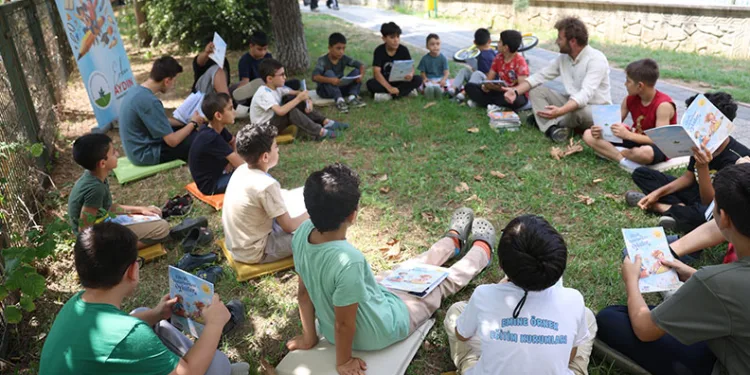 Osmangazi Okuyor”un Yeni Durağı Yeniceabat Oldu