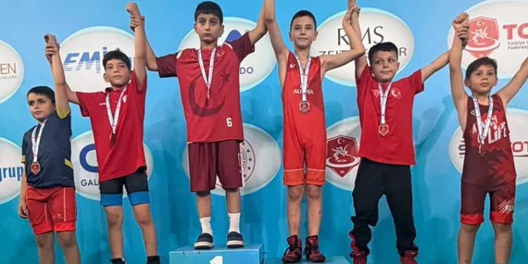 Osmangazi Belediyespor Uluslararası Turnuvada 5 Madalya Kazandı