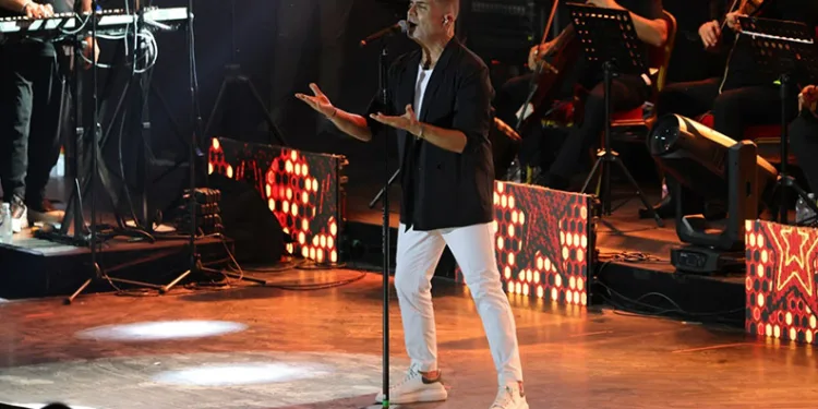 64. Uluslararası Bursa Festivali, Özcan Deniz konseriyle final yaptı