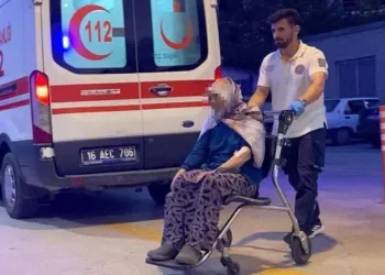Bursa’da korkutan yangın: Mahsur kalan kadın ve engelli kızı kurtarıldı