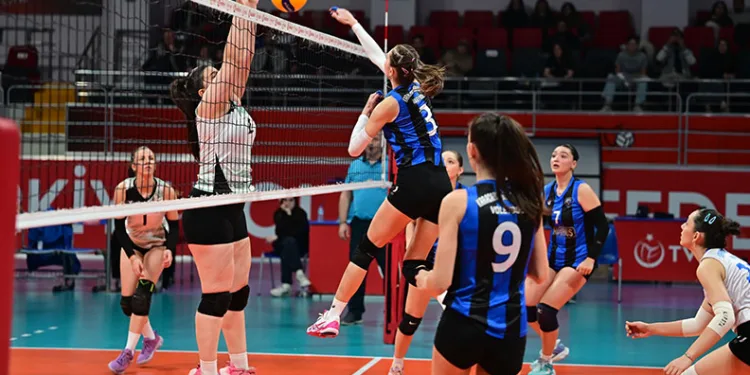 Karacabey’de voleybolda tarihi adım