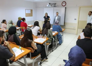 Büyükşehir’den memur adaylarına KPSS provası