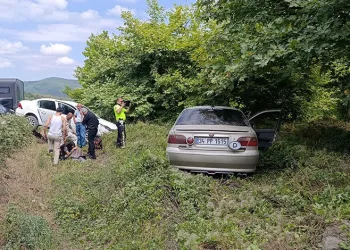 Kavak’ta araçlar çarpıştı: 5 yaralı