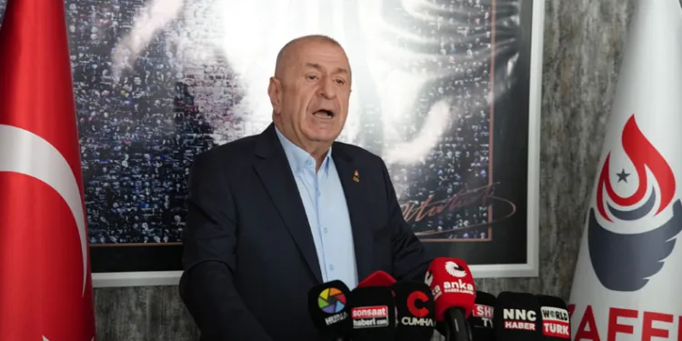 Ümit Özdağ: “Bu gazilerden neden bu kadar korkuyorsunuz?”