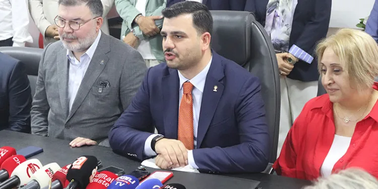 “İlkay Çiçek 1,5 yıl partimize katılmak için çabaladı”