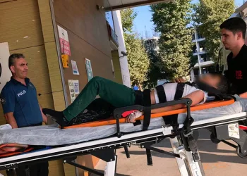 Bursa’da otomobil ile çarpışan çocuk ağır yaralandı