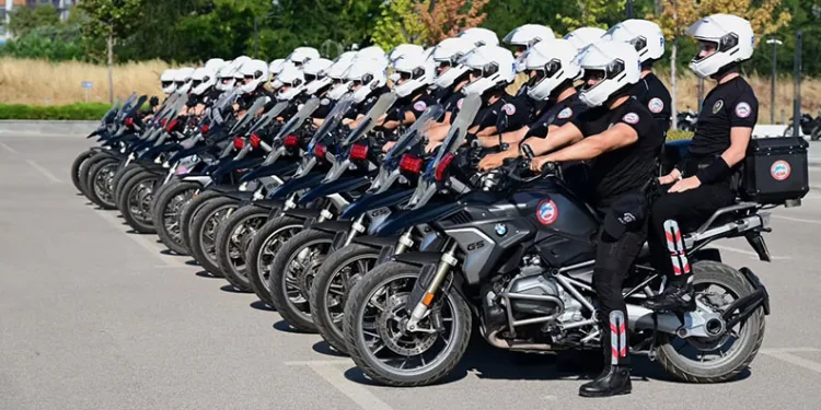 Bursa’da yunus polisleri temel eğitim kursunu tamamladı