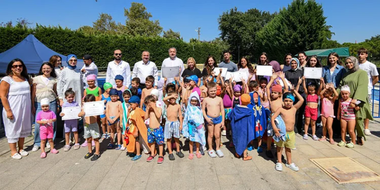 Osmangazi’de Yüzme Eğitimi Sertifikayla Taçlandı