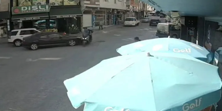 Bursa’da otomobil motosiklete çarptı: 1 yaralı