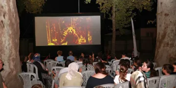 Osmangazi’de Yazlık Sinema Çocukları Buluşturdu
