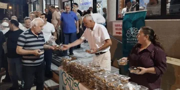 Nilüfer Belediyesi’den kandil simidi ikramı