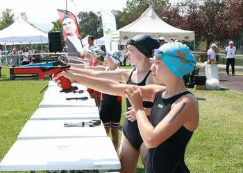 Triathle Yarışları Osmangazi’de Nefes Kesti