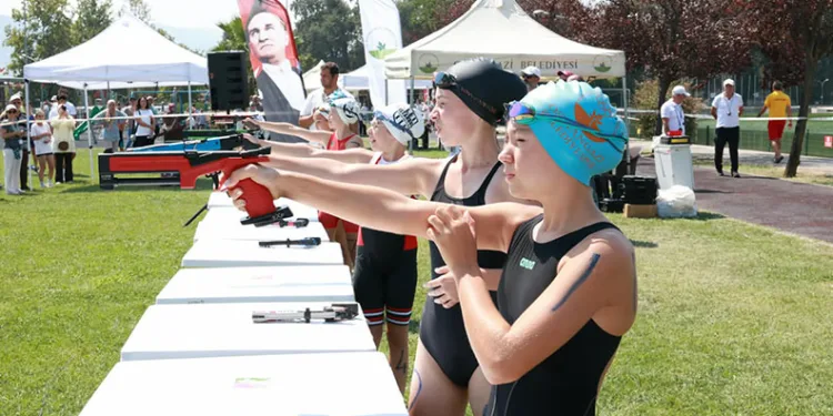 Triathle Yarışları Osmangazi’de Nefes Kesti
