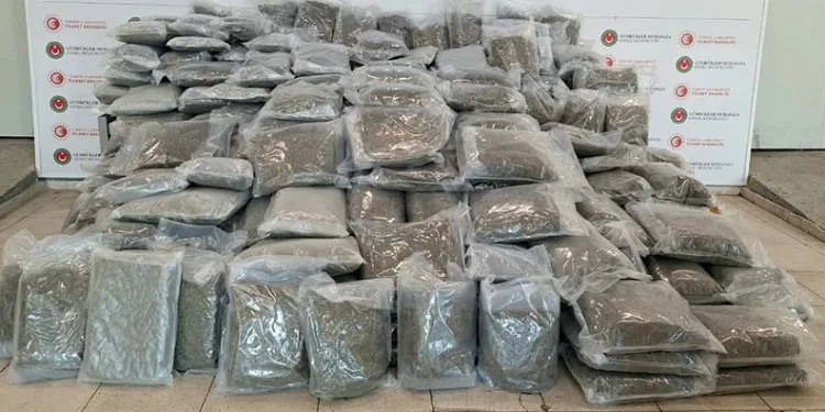 Edirne-Hamzabeyli Gümrük Kapısı’nda yaklaşık 288 kilogram esrar cinsi uyuşturucu madde ele geçirildi