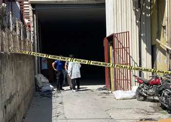 Gaziosmanpaşa’da yük asansörü 4. kattan düştü: 1 ağır yaralı
