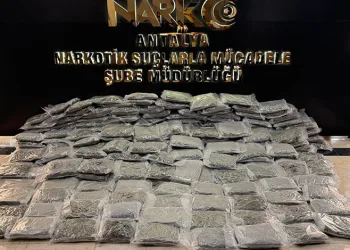 Antalya’da uyuşturucu operasyonu: 250 kilogram esrar ele geçirildi