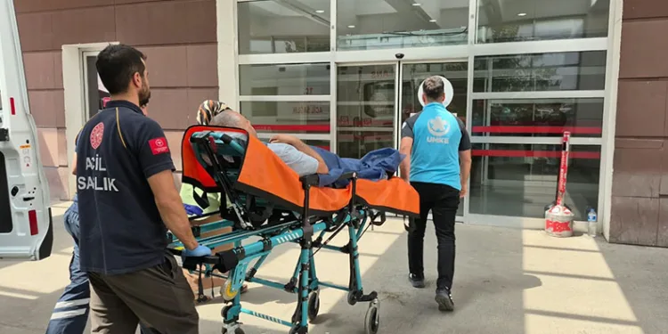 Yol verme meselesi bıçaklı kavgaya dönüştü