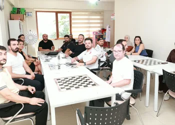 Osmangazililer İngilizceyi Konuşarak Öğreniyor