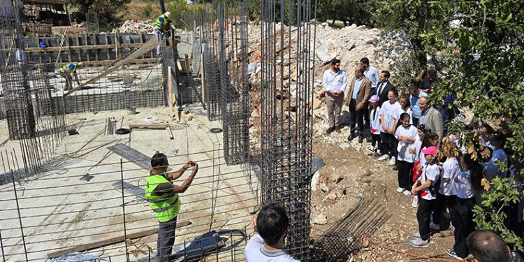 Orhaneli’de yarı olimpik yüzme havuzu temeli atıldı