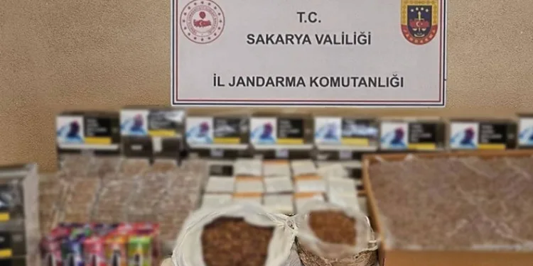 Sakarya’da kaçakçılık operasyonu: 120 kilo tütün ve yüz binlerce makaron ele geçirildi