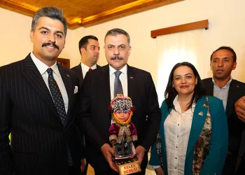 DAĞDER’den İçişleri Bakanı Mustafa Çiftçi’ye anlamlı hediye