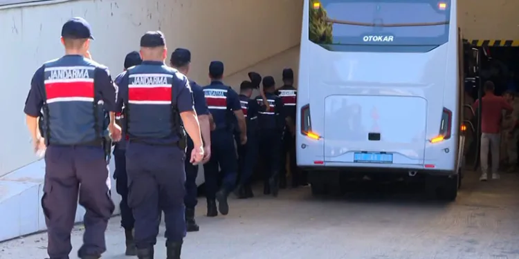 Hazine taşınmazları soruşturmasında 21 şüpheli adliyede