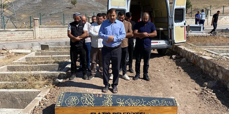 Elazığ’da yıldırımın isabet ettiği çocuk hayatını kaybetti