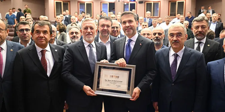 Bakan Bayraktar BTSO Meclisinin konuğu oldu