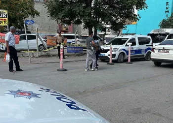 Sokak ortasında alacaklısını bıçaklayan şüpheli yakalandı