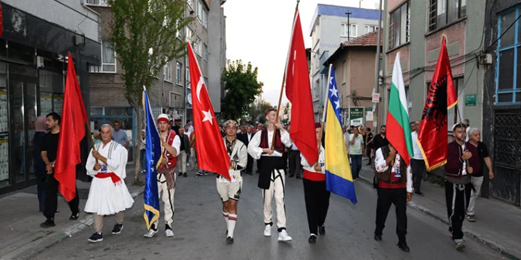 Osmangazi’de Uluslararası Balkan Festivali Başladı