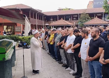 Üniversite hayali yarım kaldı: Arkadaşları tabutunu omuzladı