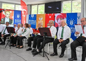 Bursa’da 7’den 70’e zafer sevinci