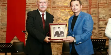 Usta oyuncu Altan Erkekli Osmangazi’de “Bir Memleket Hikayesi” anlattı