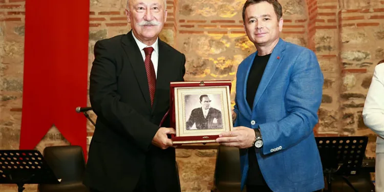 Usta oyuncu Altan Erkekli Osmangazi’de “Bir Memleket Hikayesi” anlattı