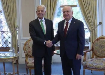 Yaşar Güler ile Pakistan Savunma Bakanı Khawaja Muhammad Asi görüştü