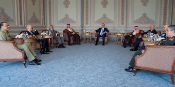 Mekke Ortak Savunma Anlaşması öncesi yetkililer bir araya geldi