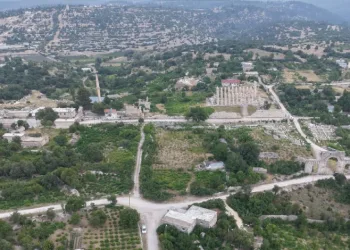 Torosların eteğinde Olba Krallığı’nın ibadet yeri ‘Uzuncaburç’ misafirlerini ağırlıyor