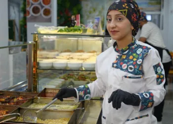 ‘Yapamazsın’ diyenlere aldırış etmedi, 19 yaşında kendi işini kurdu