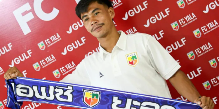 Tayland’da maç esnasında yıldırım düşmesi sonucu 1 futbolcu hayatını kaybetti