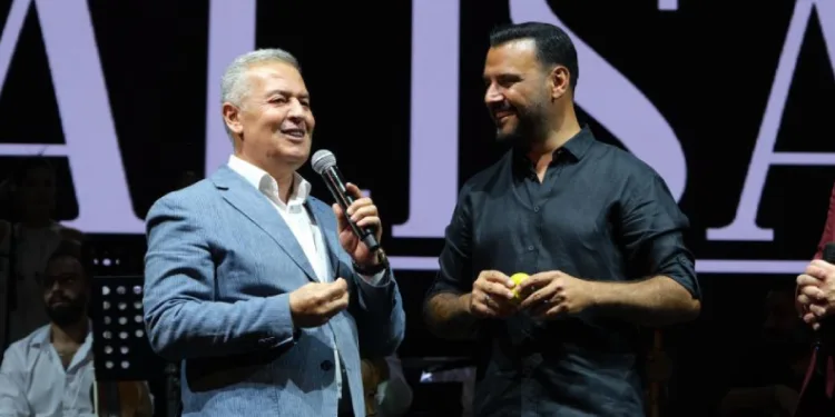 Buharkentliler Alişan’ı ‘fahri hemşehri’ ilan etti