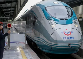Yüksek hızlı tren biletlerine zam geldi