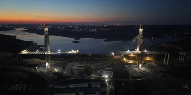 Kanal İstanbul’lun ilk köprüsünde 250 tonluk dev operasyon