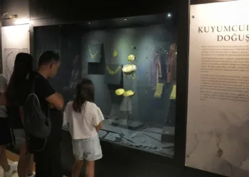 12 bin yıllık takı tarihi Ankara’da sergileniyor